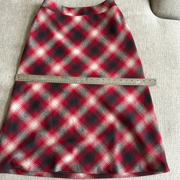 Pendleton wool red plaid flannel A Line circle skirt size 4 runs large - Picture 9 of 16